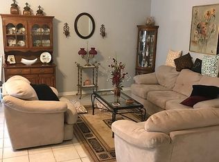 43 Colony Sq, Angleton, TX 77515