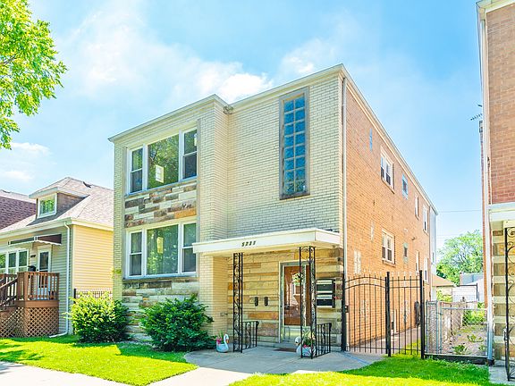 2nd image of 5731 W Giddings St