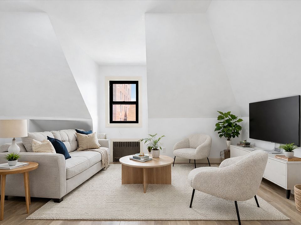1st image of 629 E 28th St Floor 3
