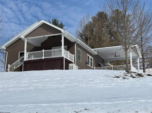 2704 Sycamore Rd, Clarksburg, WV 26301