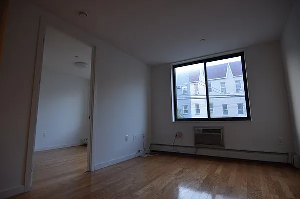 Rented by Coda Real Estate NYC | media 31