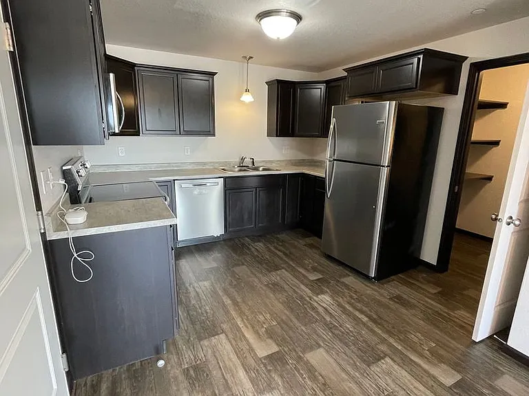 867 Tower Rd — Photo 3