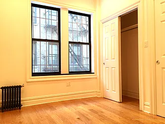 Rented by aptsandlofts.com