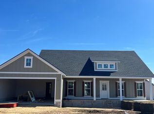 15 Edgewater Dr, Tifton, GA 31793