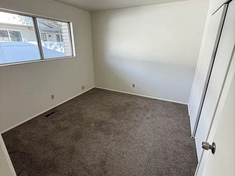 1938 E Nunley Cir #1938 — Photo 10