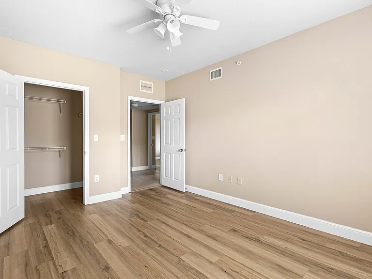 6450 Emerald Dunes Dr #103 — Photo 23