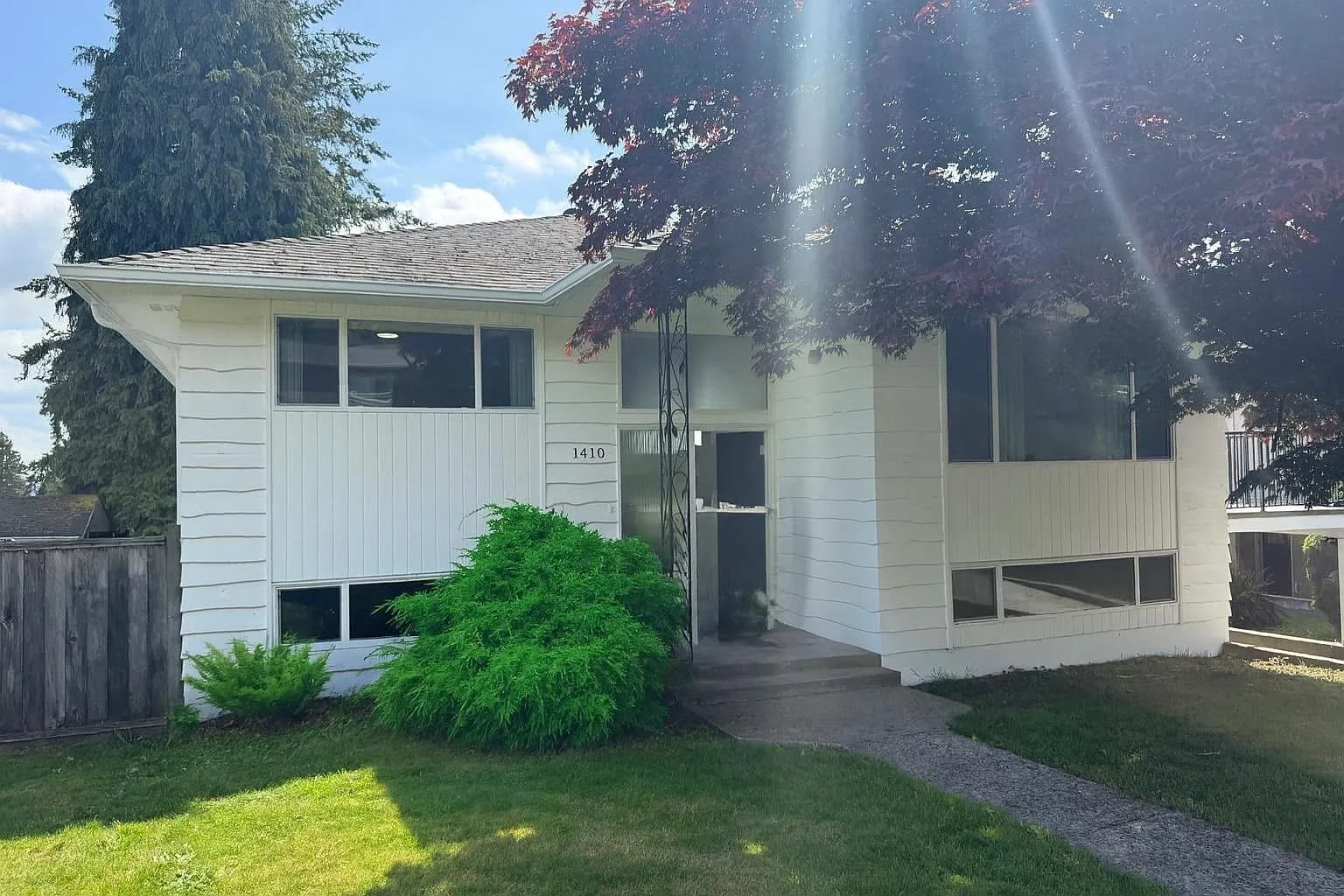 1410 Dansey Ave photo 1