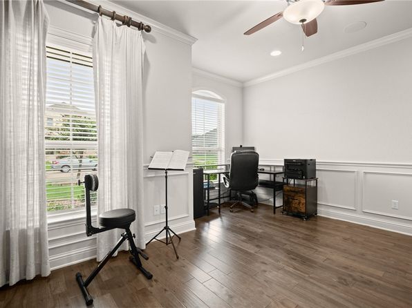 204 Big Creek Loop, Hewitt, TX 76643