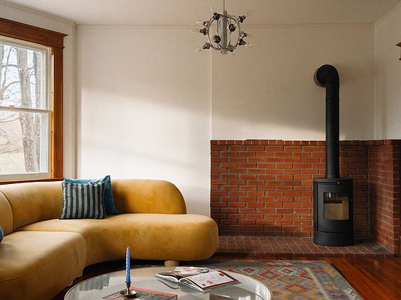 4th image of 121 Konig Rd