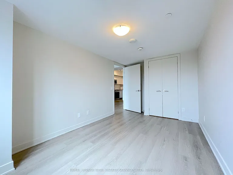 3385 Dundas St W #606 — Photo 8