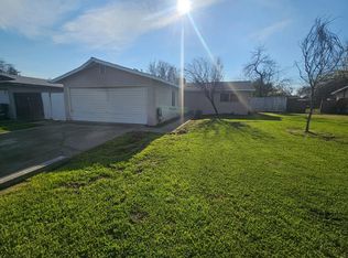3139 W Richert Ave, Fresno, CA 93722