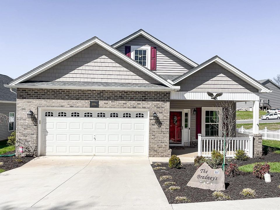 1st image of 204 Legacy Oaks Cir