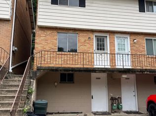 1427 Pine Hollow Rd, Mc Kees Rocks, PA 15136