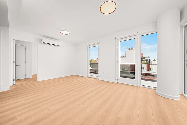 Living room, photo 3