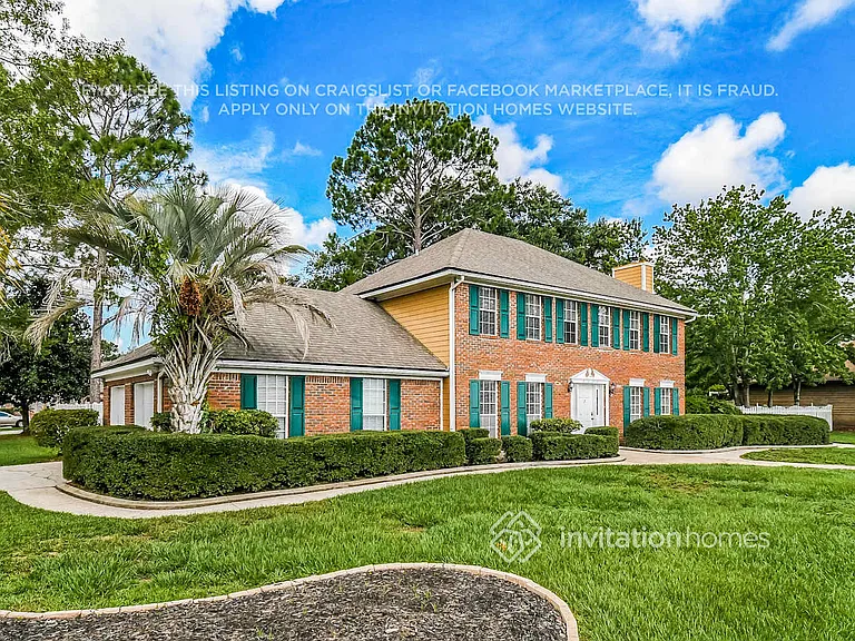 9044 Camshire Dr — Photo 2