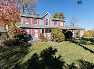 9741 Royal Valley Dr, North Royalton, OH 44133