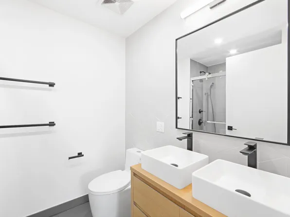 340 Metropolitan Avenue image 10 of 13