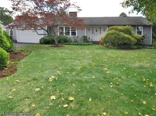 585 Algonquin Dr, Warwick, RI 02888