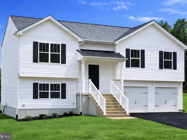 1027 John Paul Jones Dr, Stafford, VA 22554