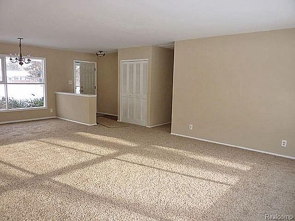 4th image of 7294 S Tratham Ct