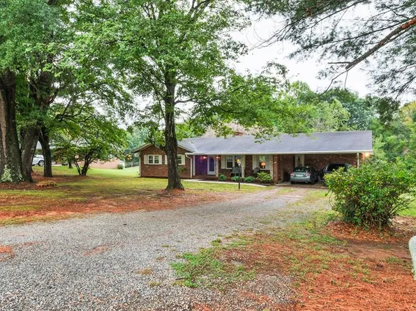 705 Northview Dr, Farmville, VA 23901