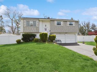 330 New Jersey Ave, Bay Shore, NY 11706