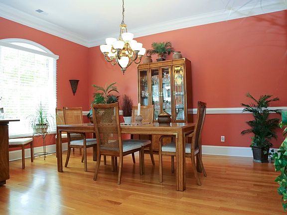 5th image of 3036 Oakleigh Manor Ln