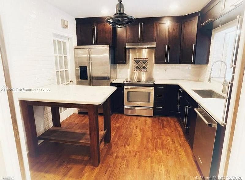 1st image of 441 Sansovino Ave