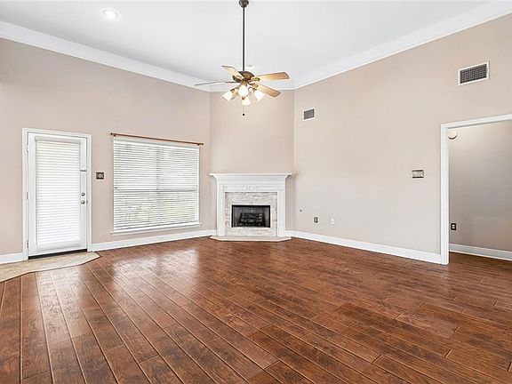 3rd image of 408 Gainesway Dr