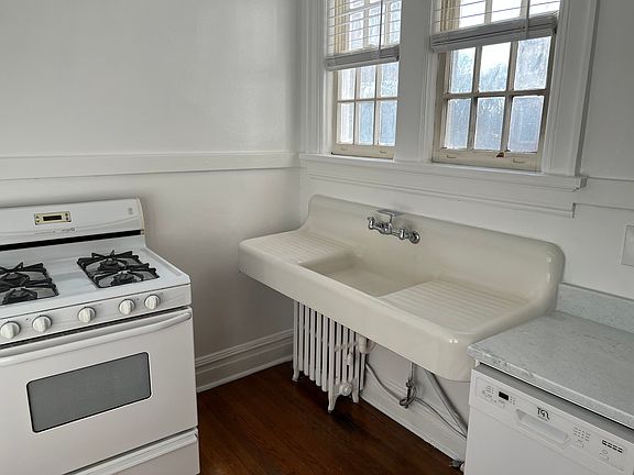 Gas stove and original cast iron sink!