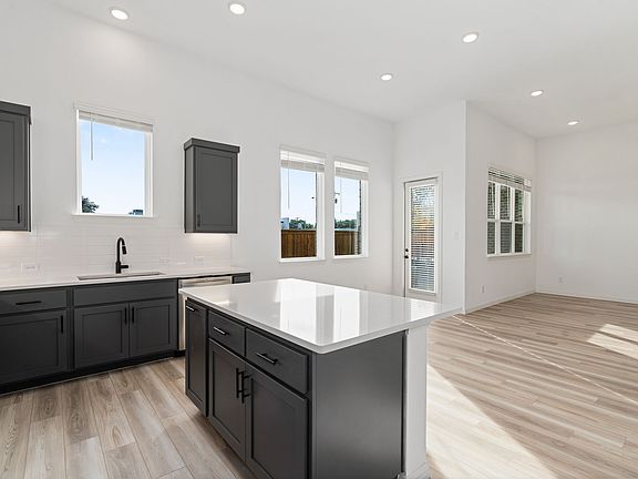 5th image of 7512 Denney Dr