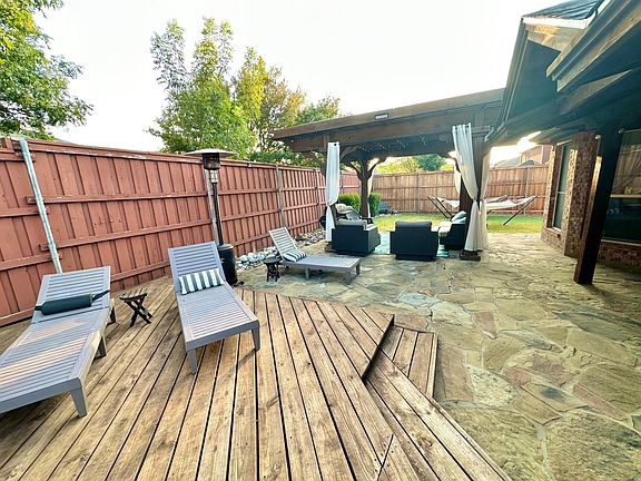 5th image of 15825 Wyoming Dr