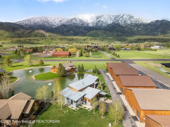 592 Airport Dr #6, Alpine, WY 83128