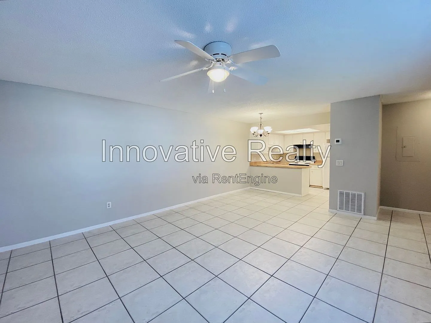 2 bed, 2.0 bath, 918 sqft, $1,650 — Photo 3