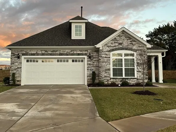 1007 Gramercy Ct, Mebane, NC 27302