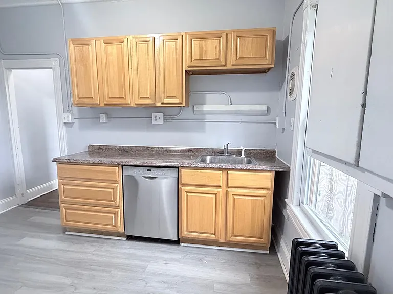 342-6 W Grand Ave #27E — Photo 1