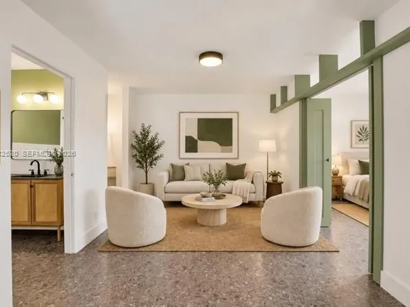 1085 NE 34th St #3, Fort Lauderdale, FL 33334