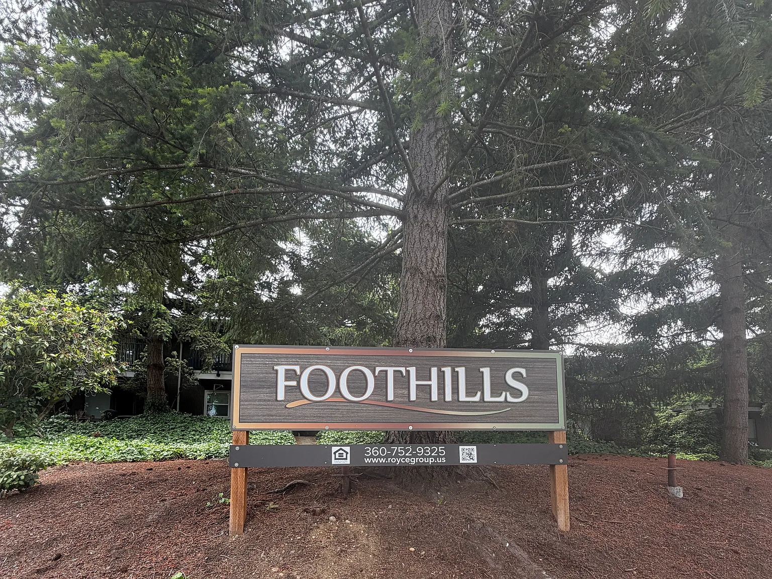 Foothills Apartments — Photo 1