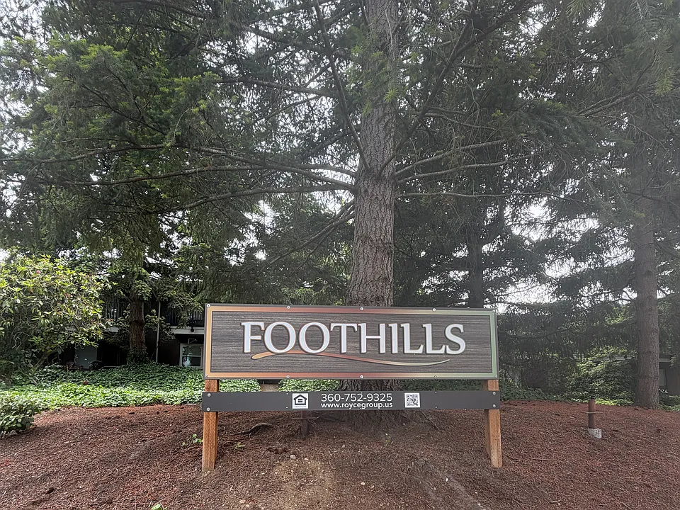Foothills Apartments
