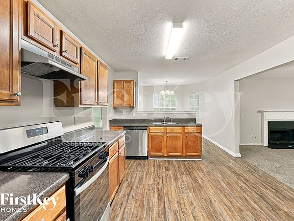 5th image of 226 Bonnes Dr