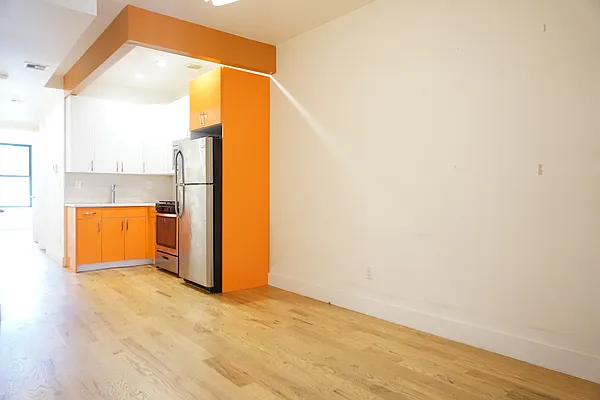 Rented by Rennit Inc. | media 9