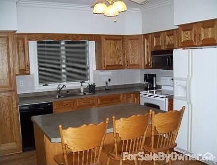 Kitchen remodeled 4 years ago.