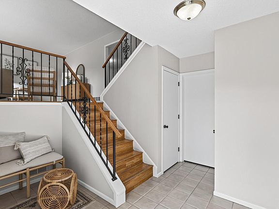 3rd image of 7160 Maplewood Dr