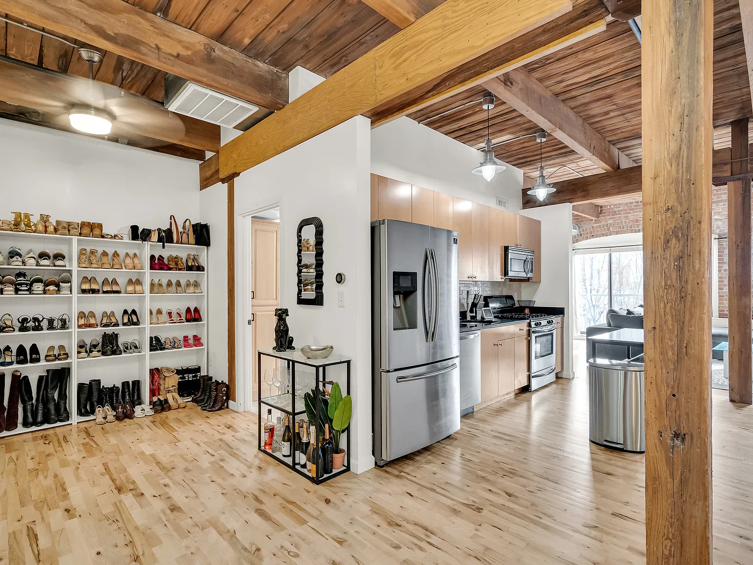 1 bed, 800 sqft, $2,495 — Photo 1