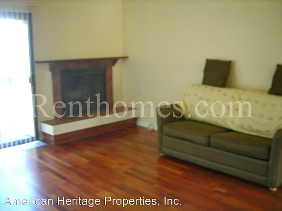4th image of 2939 Cowley Way Unit F