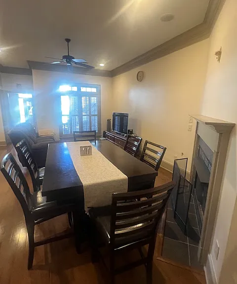 324 Village Walk Ln — Photo 4