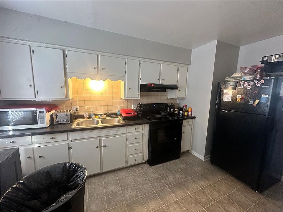2nd image of 10601 E 78th Ter