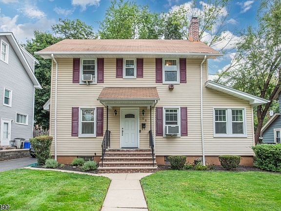 2nd image of 76 Elliot Pl