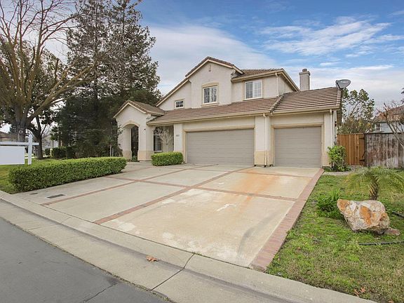 3rd image of 3489 Canyonlands Rd