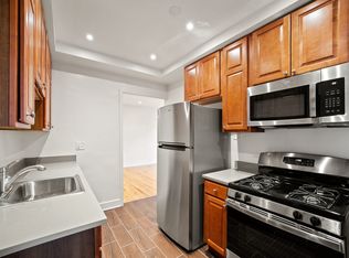 6200 N. Hoyne, Chicago, IL 60659